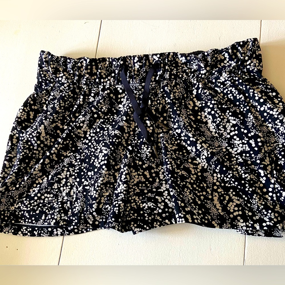 On the fly shorts, sz 8